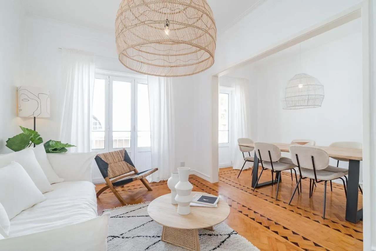 Casa Boma Lisboa - Sophisticated Apartment With Large Private Terrace - Campolide I 0*,  البرتغال
