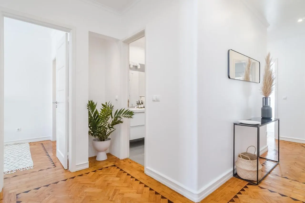 Casa Boma Lisboa - Sophisticated Apartment With Large Private Terrace - Campolide I Portekiz