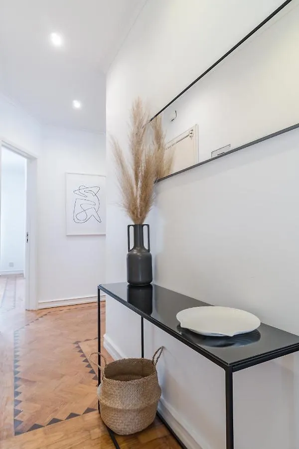 Casa Boma Lisboa - Sophisticated Apartment With Large Private Terrace - Campolide I Portekiz