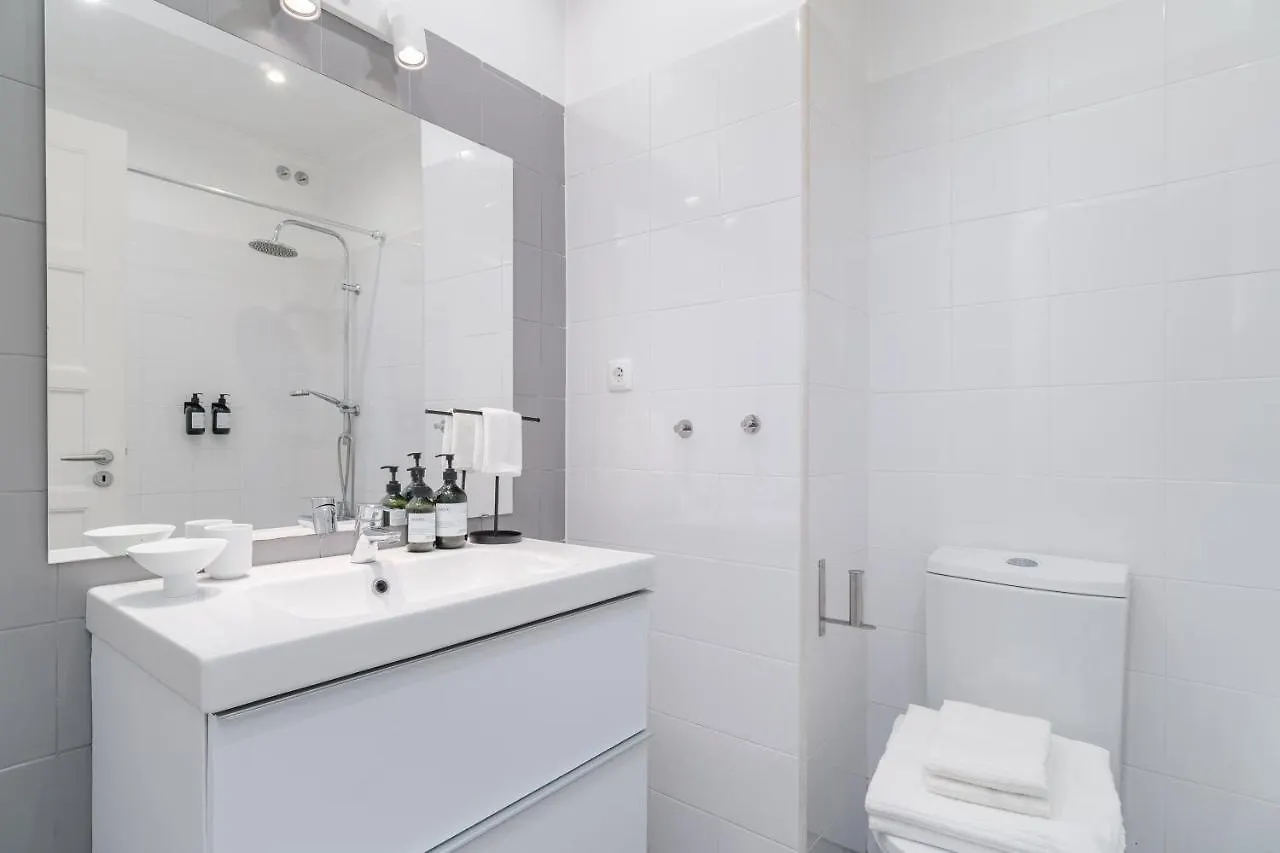 Casa Boma Lisboa - Sophisticated Apartment With Large Private Terrace - Campolide I
